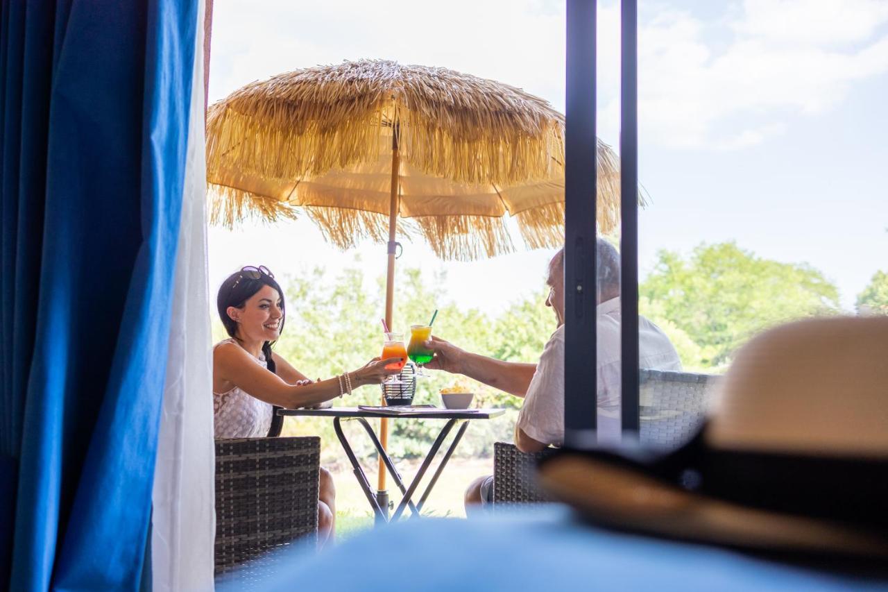 Logis Hotel & Spa Dejeunez Sous L'Arbre Русе Екстериор снимка